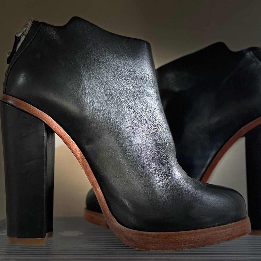 Dolce Vita Black Leather Block Heel Boots sz 10